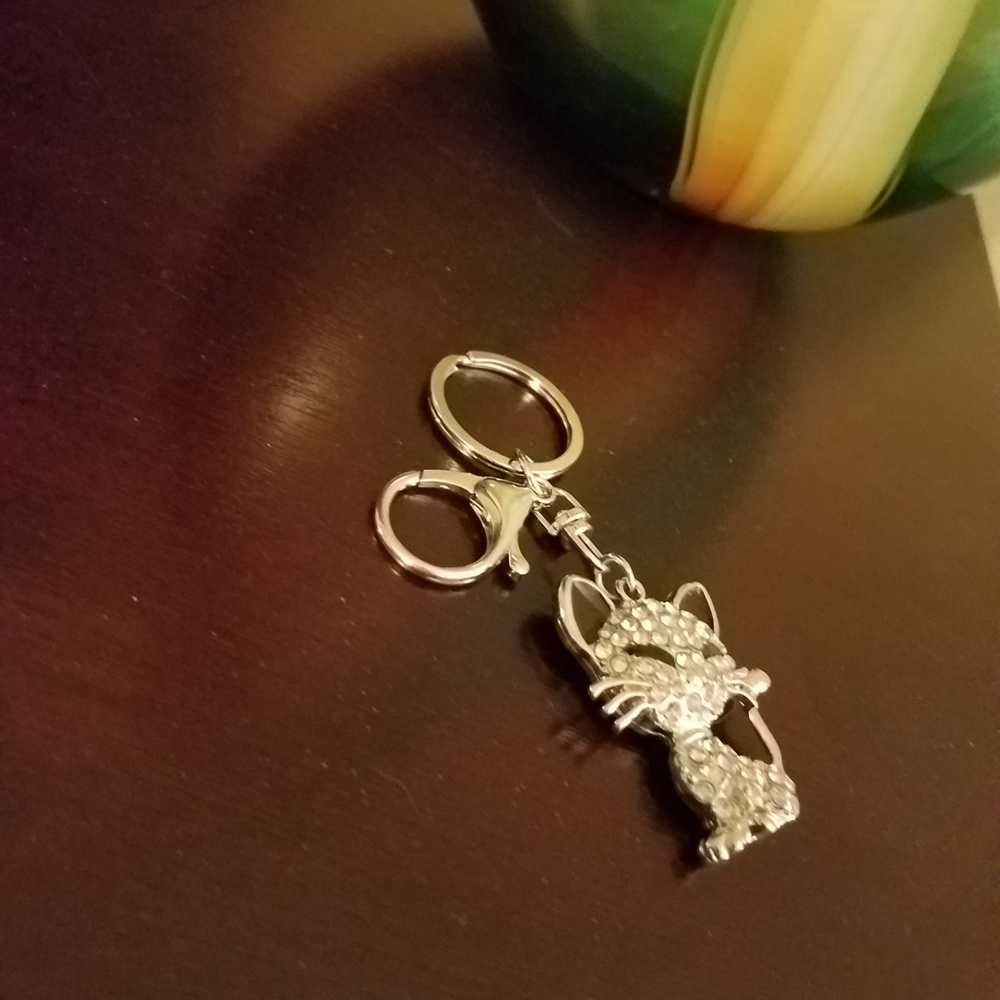 NWT  Kitty Keychain w/Rhinestones - Picture 8 of 8